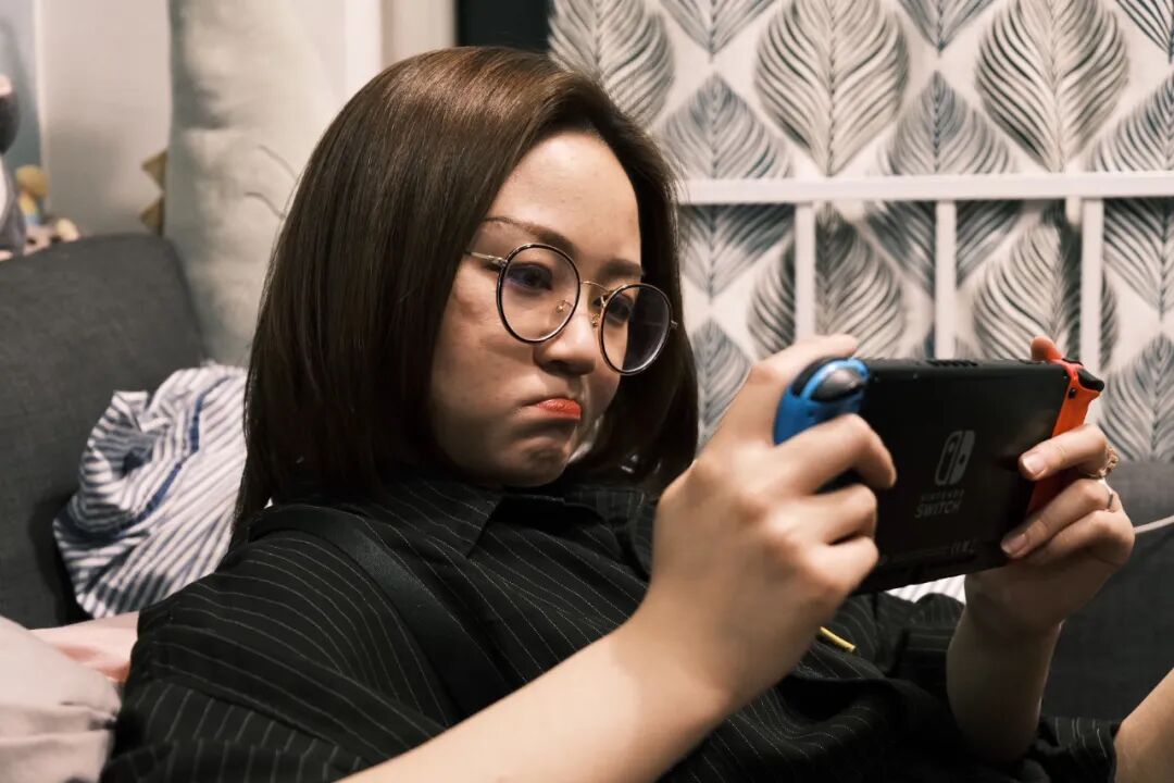 【女性】28岁小镇女孩，辞演现实版《穿Prada的女王》：不攀比，不上班，不妥协（组图） - 7