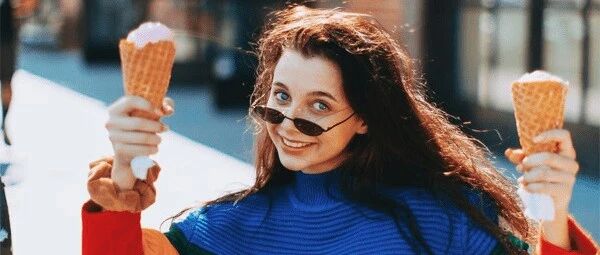 油管顶级博主真实身份曝光！吸粉2500万，年入千万的时尚圈宠儿，竟然才20岁？