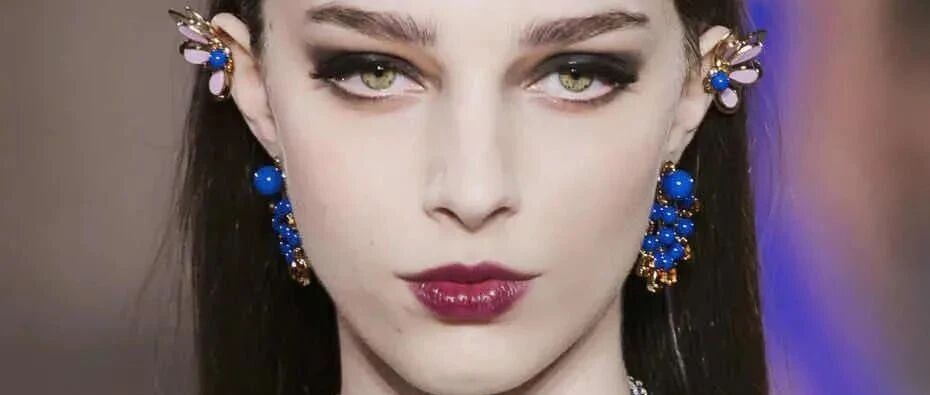 180cm“巴西第一蛇系美人”爆红，凸嘴素颜照引​网友痴汉笑：美得好高级！