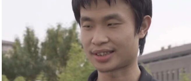北大最牛“扫地僧”爆红全网：哈佛为他打破百年校规，不愧是中国最传奇的天才！