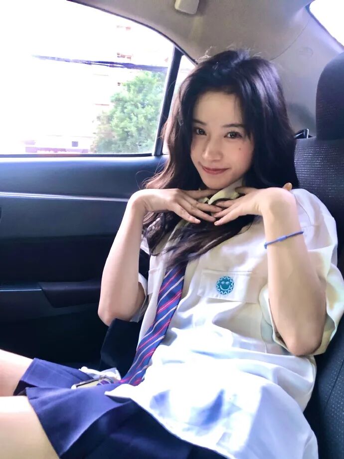 【美女】被全民吐槽照骗+绿茶，一年后竟靠脸美上热搜？网友：去哪换头了（组图） - 65