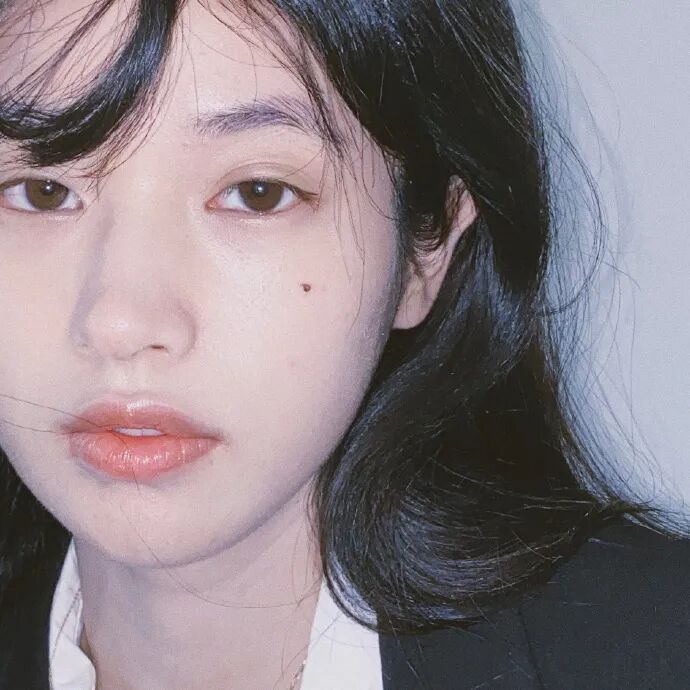【美女】被全民吐槽照骗+绿茶，一年后竟靠脸美上热搜？网友：去哪换头了（组图） - 38