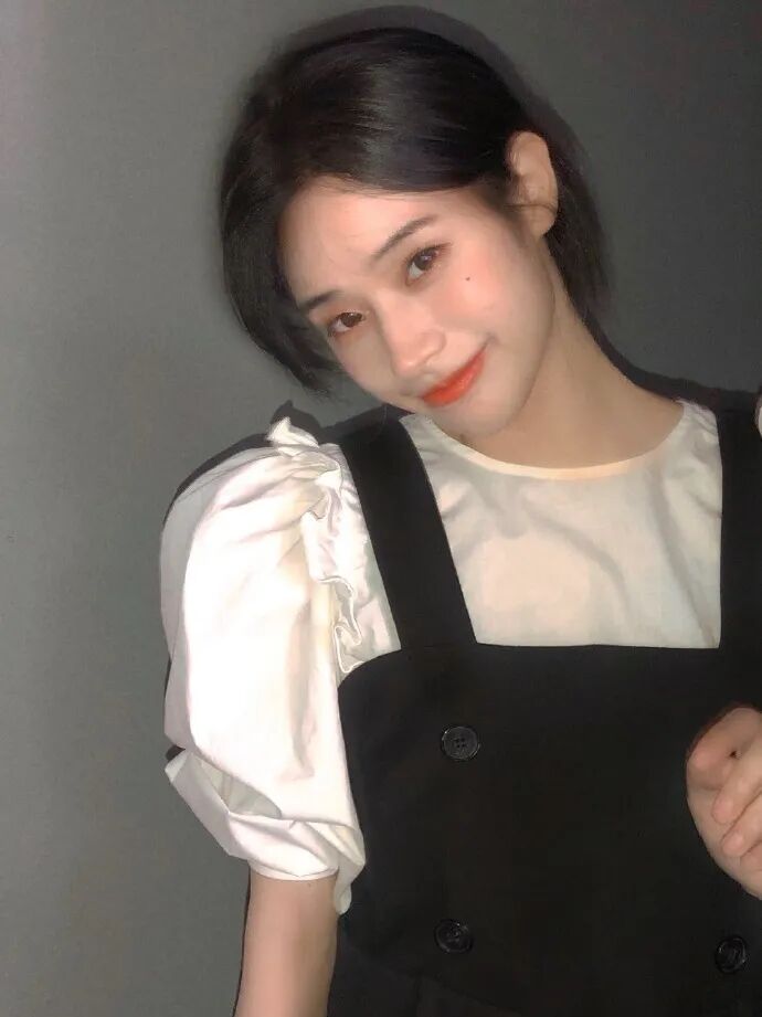 【美女】被全民吐槽照骗+绿茶，一年后竟靠脸美上热搜？网友：去哪换头了（组图） - 63