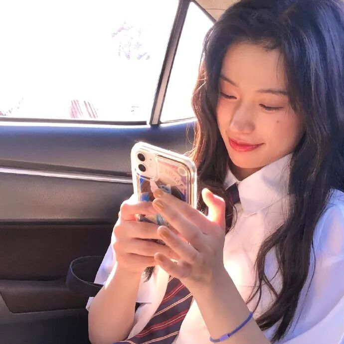 【美女】被全民吐槽照骗+绿茶，一年后竟靠脸美上热搜？网友：去哪换头了（组图） - 67