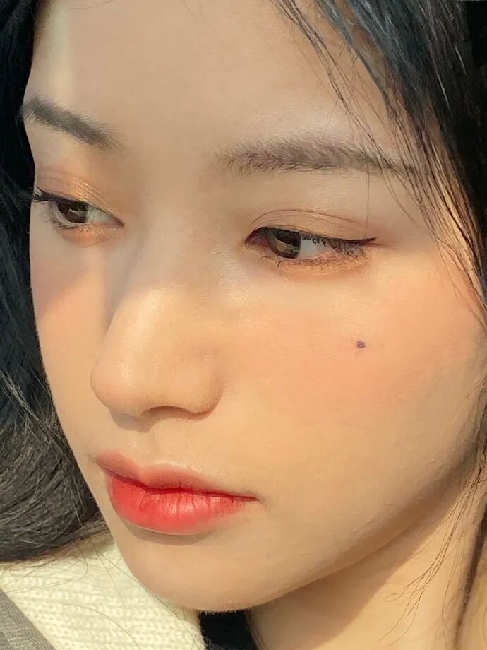 【美女】被全民吐槽照骗+绿茶，一年后竟靠脸美上热搜？网友：去哪换头了（组图） - 41