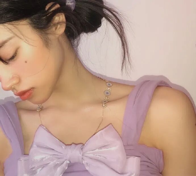【美女】被全民吐槽照骗+绿茶，一年后竟靠脸美上热搜？网友：去哪换头了（组图） - 68