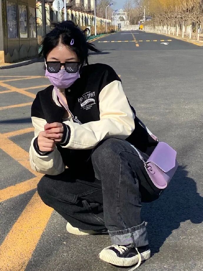 【美女】被全民吐槽照骗+绿茶，一年后竟靠脸美上热搜？网友：去哪换头了（组图） - 47