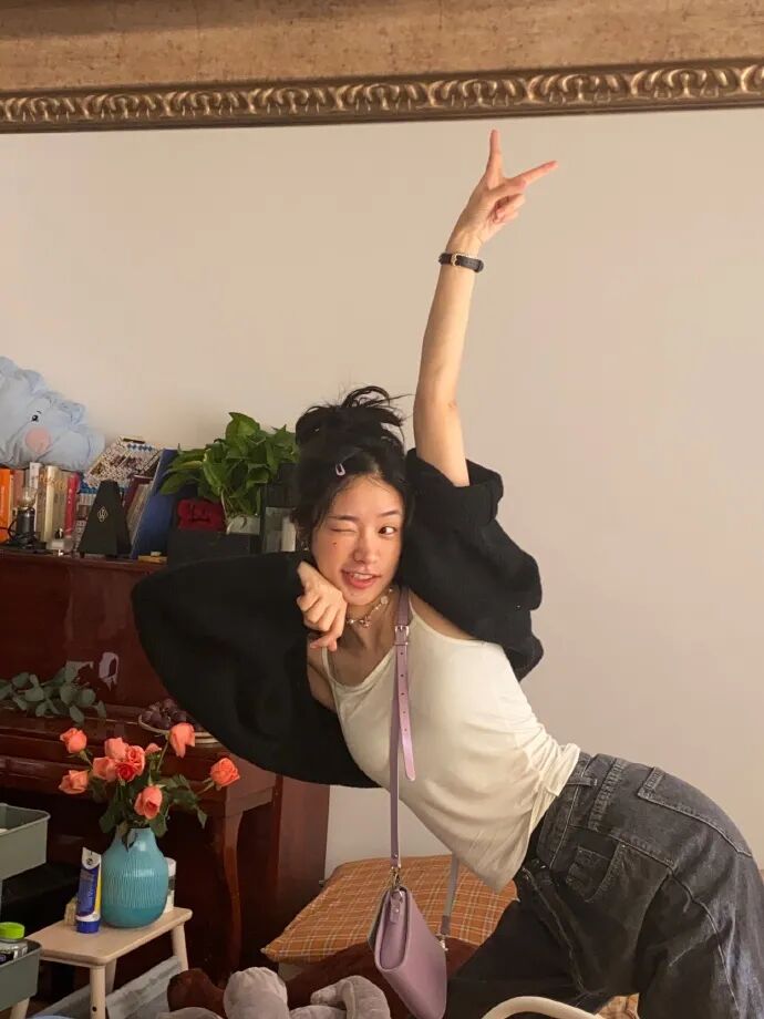 【美女】被全民吐槽照骗+绿茶，一年后竟靠脸美上热搜？网友：去哪换头了（组图） - 69