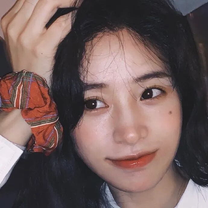 【美女】被全民吐槽照骗+绿茶，一年后竟靠脸美上热搜？网友：去哪换头了（组图） - 25