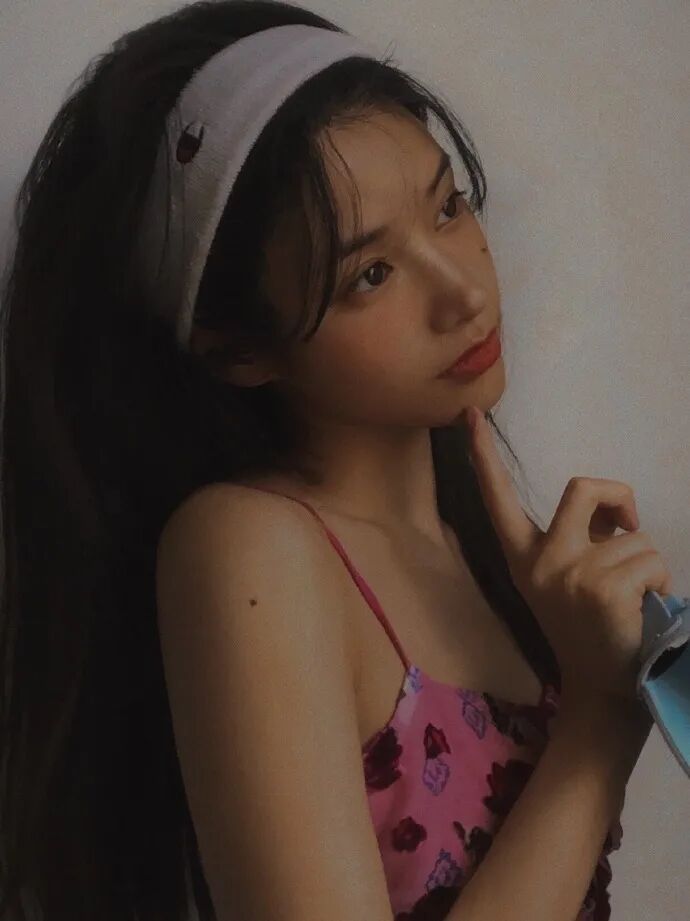【美女】被全民吐槽照骗+绿茶，一年后竟靠脸美上热搜？网友：去哪换头了（组图） - 59