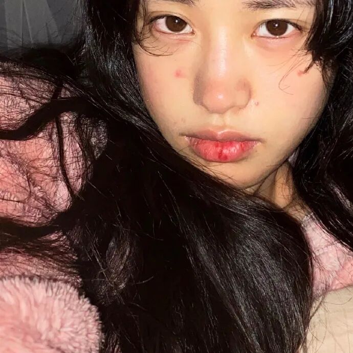【美女】被全民吐槽照骗+绿茶，一年后竟靠脸美上热搜？网友：去哪换头了（组图） - 39