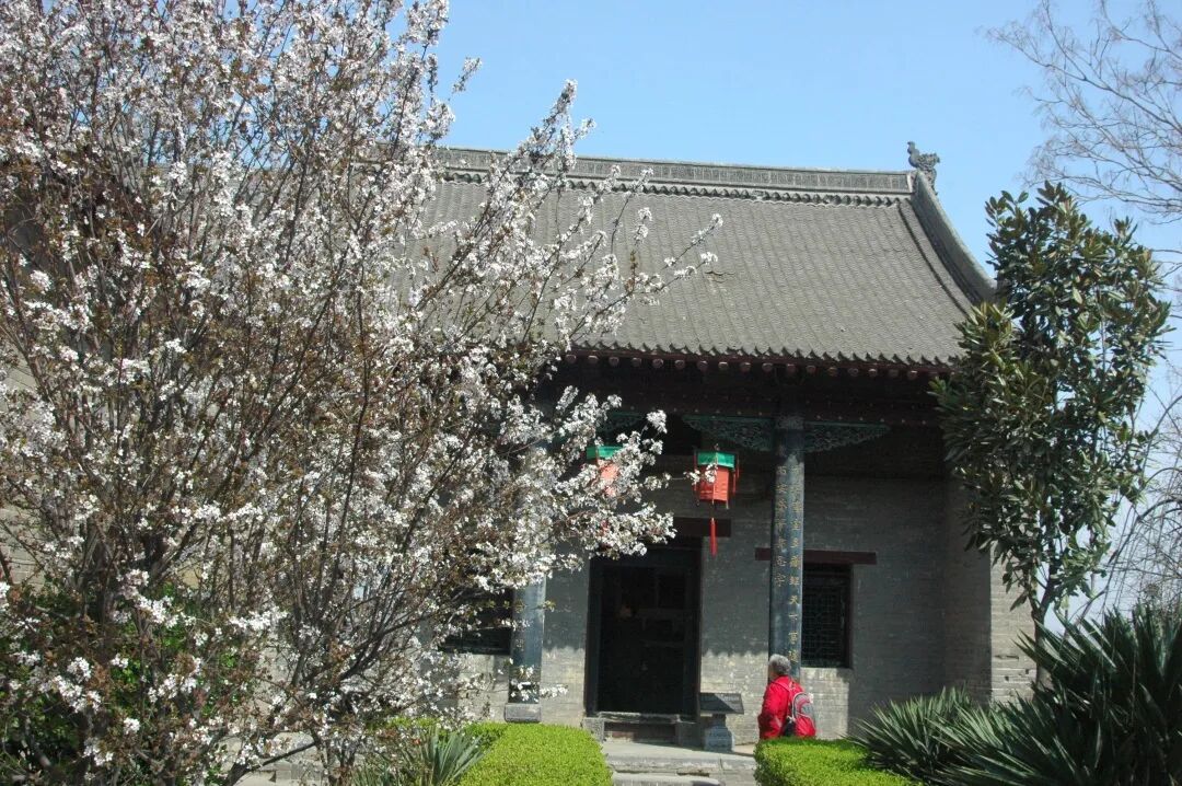 一园、一宅现春色