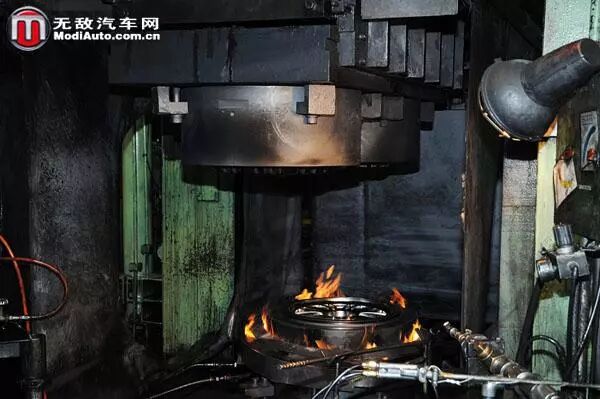【6/16更新】日本這間破廠房內，藏著世界上頂尖的鍛造輪圈制造廠的圖22