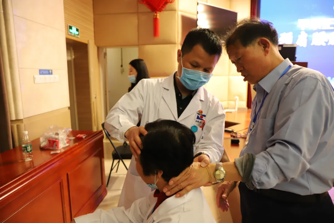 想学中医特色适宜技术?快来这里,听李志强主任讲授平乐正骨手法 想学中医特色适宜技术?快来这里,听李志强主任讲授平乐正骨手法