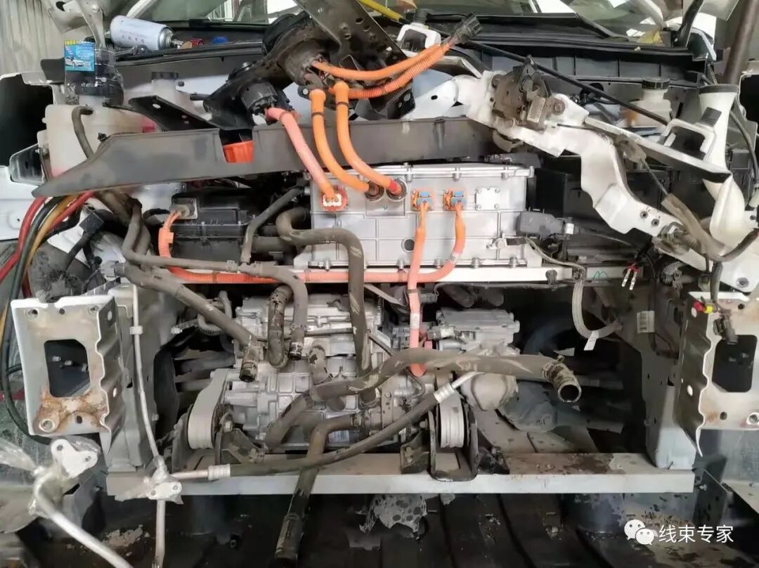 【眼见为实】电动汽车前舱高压线束的图3