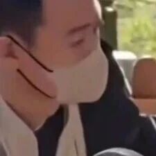 朱媛媛病逝5个月后,丈夫辛柏青首次公开露面