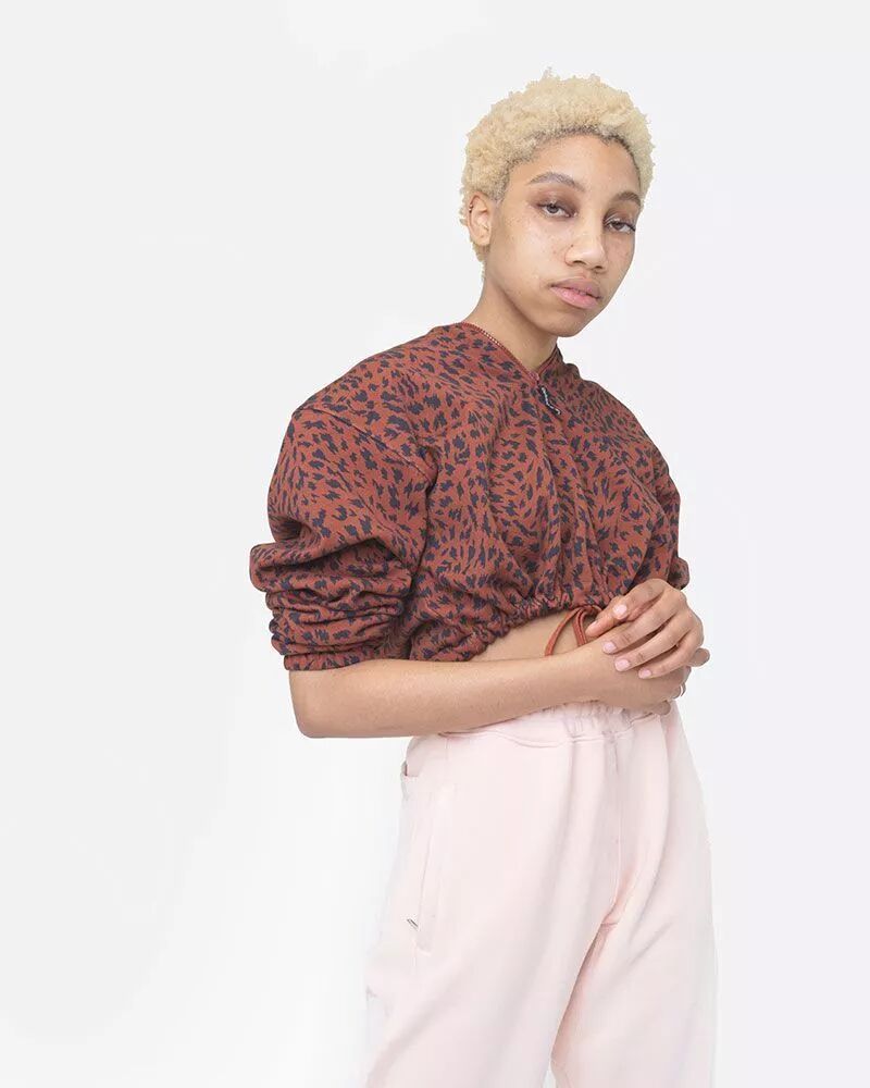 為什麼平胸的美麗這麼多人追捧？看這些品牌就知道了。