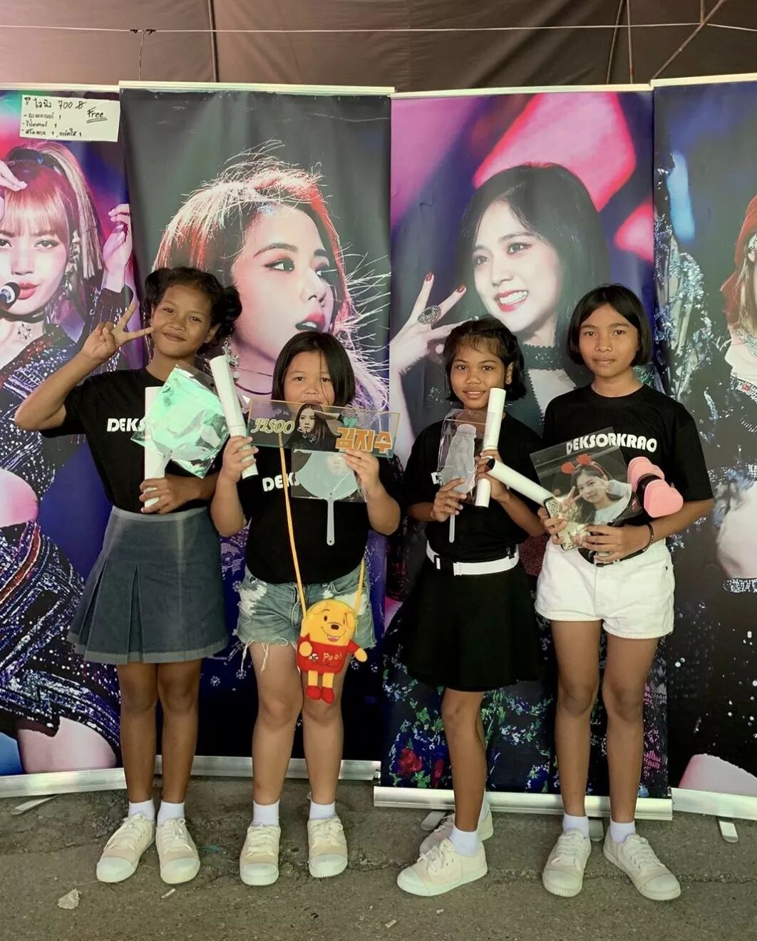 低成本也能模仿 BLACKPINK！這四個泰國女孩什麼來頭？