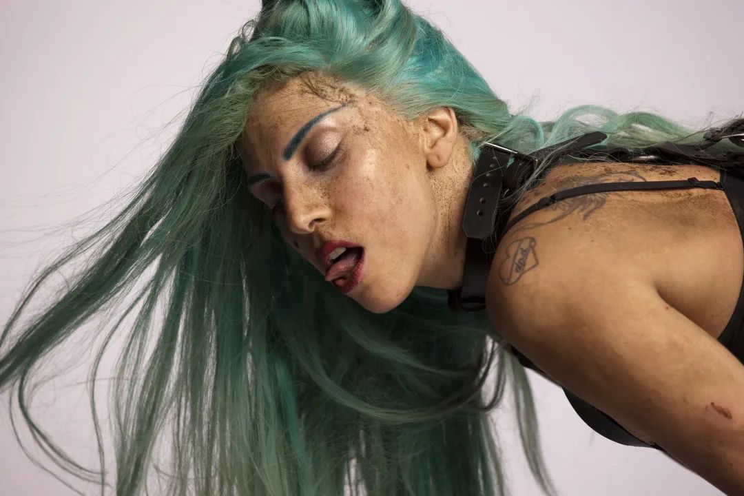 盤點 | 細數十年來Lady Gaga美妝進化（黑）歷史！ 娛樂 第9張
