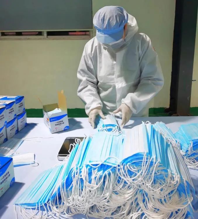 光輝包裝印刷有限公司|一場一地雞毛的全民口罩狂歡！| 包裝老板講述轉產口罩的瘋狂經歷