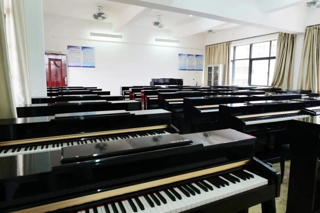 ��Ļ��ͼ 2025-08-11 213759.png