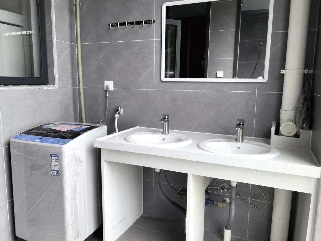 ��Ļ��ͼ 2025-08-11 211306.png