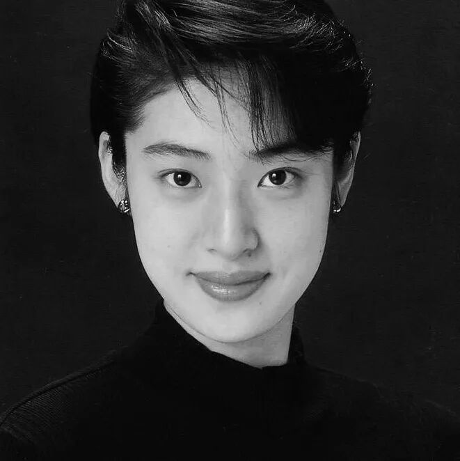 宝冢歌剧团出来的中性风天海佑希