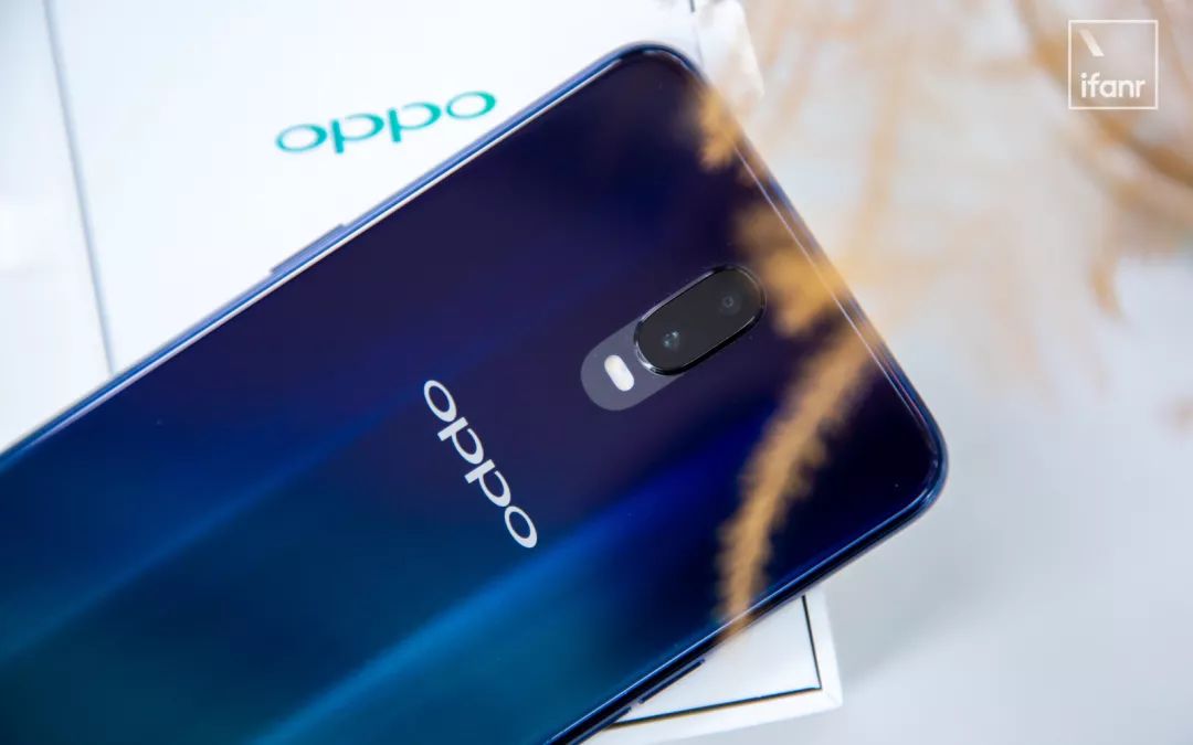 OPPO R17 上手：水滴屏 + 屏下指紋，這可能是顏值最高的「瀏海屏」手機 科技 第10張