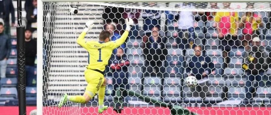 希克打进超远吊射 捷克两球胜苏格兰