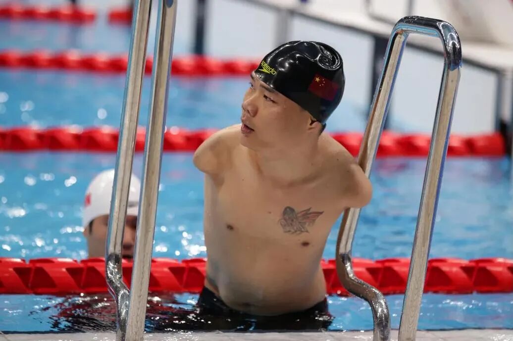 "无臂飞鱼"郑涛上演"四金传奇" 争取再战一届残奥会_影视聚合站