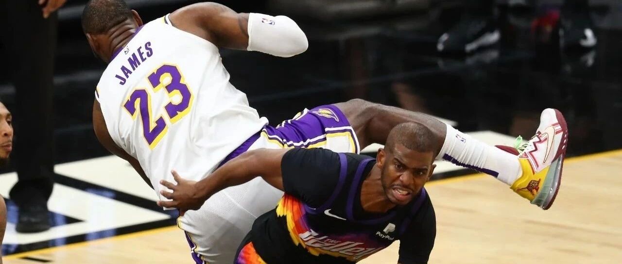 还在纠结保罗的争议动作？比赛的这些细节可能更精彩