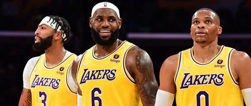 “他们根本不想赢，湖人已经完了”