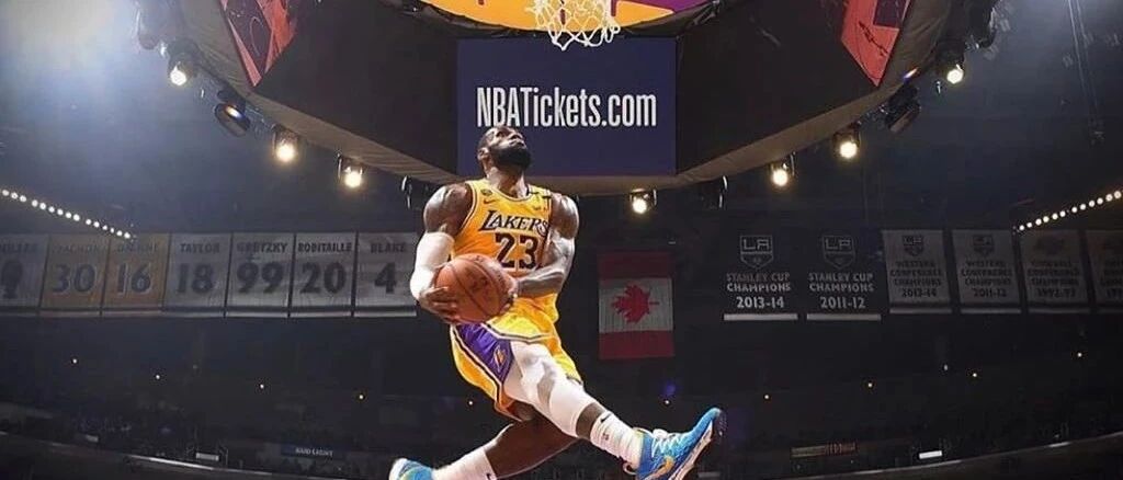 三十六年光阴韶华十八载戎马生涯 祝永远的詹皇生日快乐