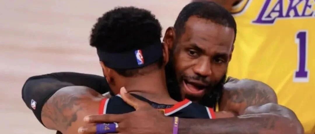 甜瓜詹皇的深情相拥 开拓者背水一战最后的绚烂