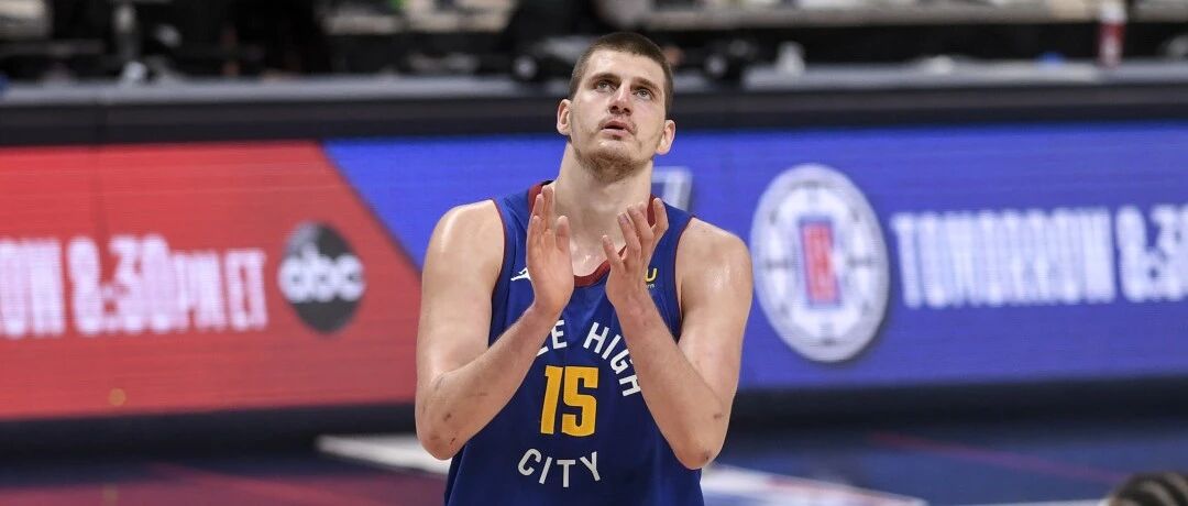 除了胜利，约基奇已将一切都献给球队