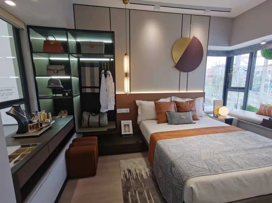 8.8*买房，*付分期30年！打工人上车机会来了？