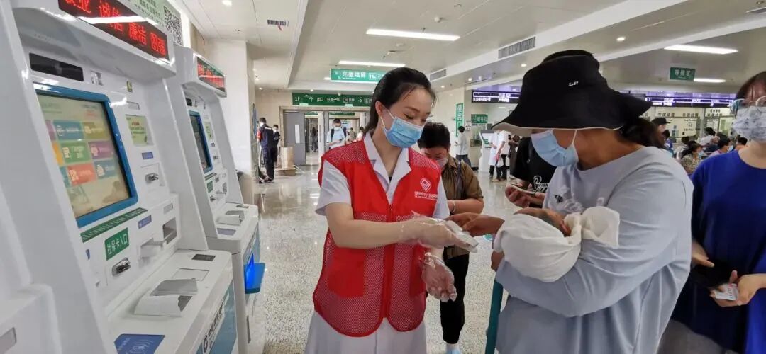 日本光电脑电图怎么样我院儿科成功开展儿童可移动长程高清数字网络视频脑电监测术_https://www.jmylbn.com_新闻资讯_第11张