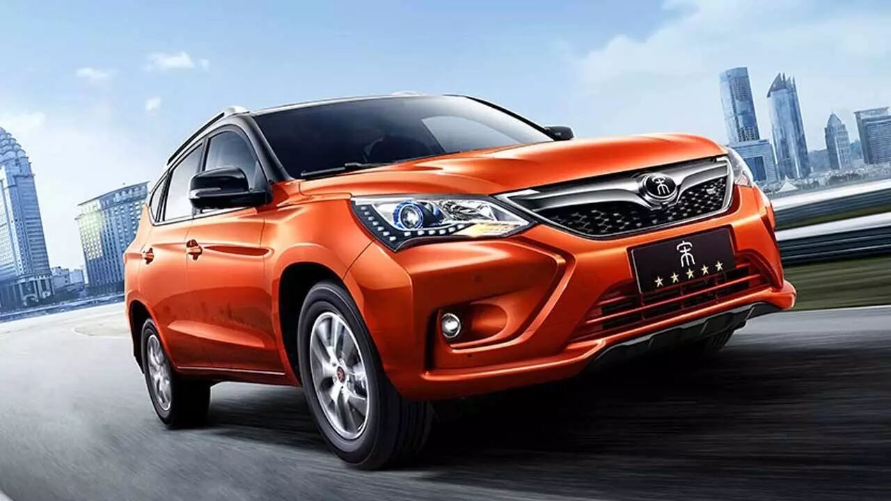 2017年4月17日，比亚迪首次在微博社交平台进行宋DM、宋EV300新车上市大事件传播。