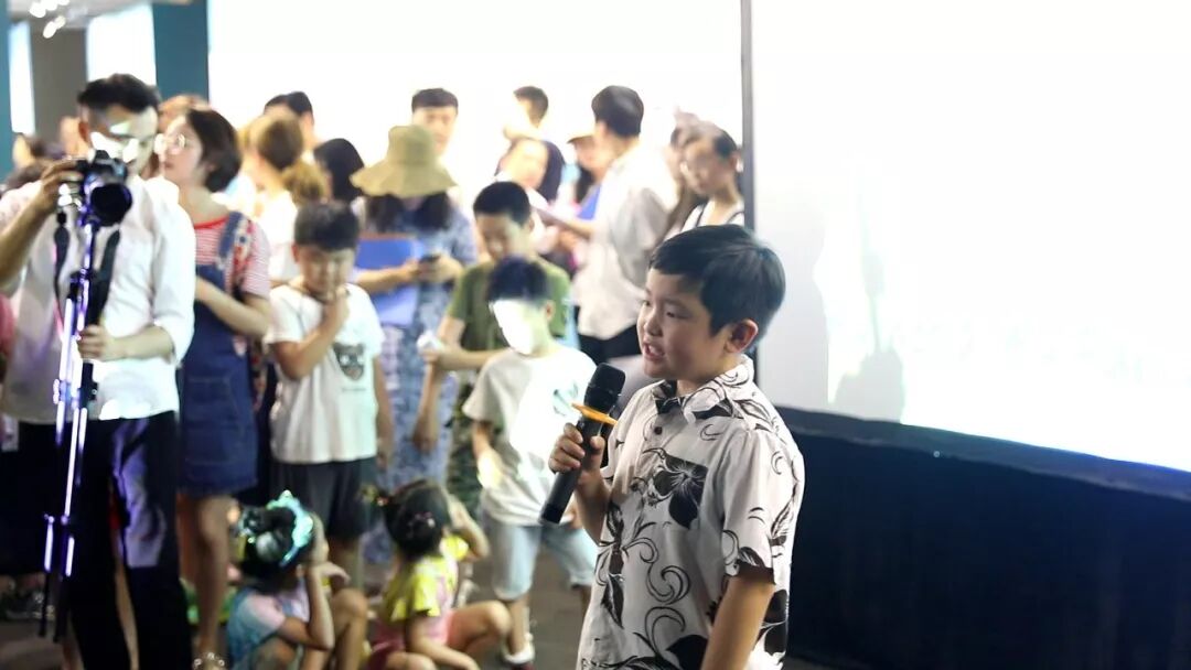 壹一美术的参展小艺术家 Marcus 《Don‘t Look Back in Anger》