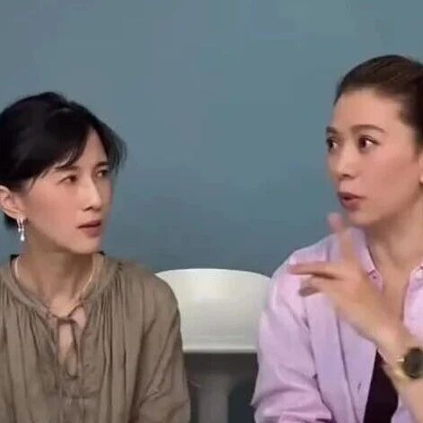 袁咏仪做客papi酱专访,直言第一次见巩俐时看呆了,并拒绝与和蔡少芬比普通话