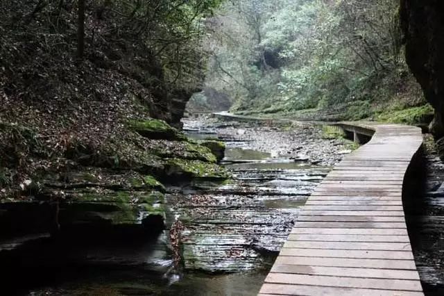 原鼓城山-七里峽省級風景名勝區範圍基礎上,整合米倉山大峽谷,漢王山