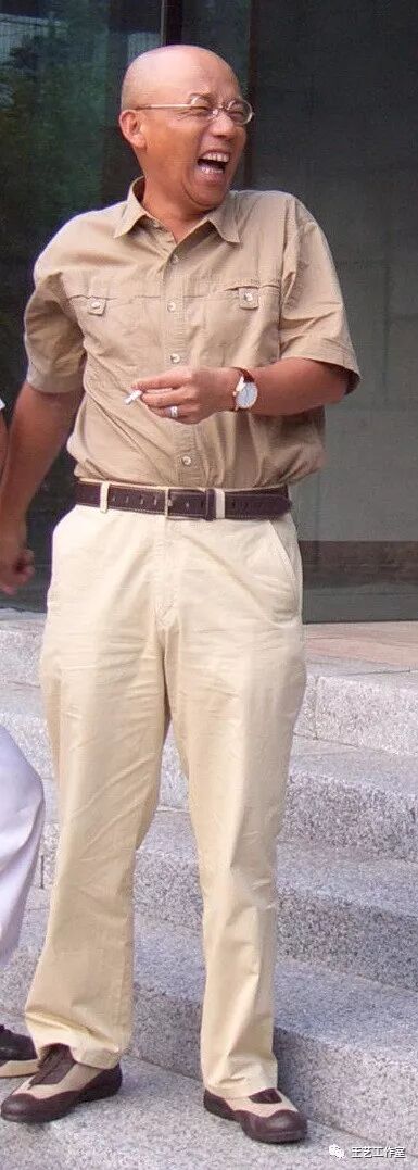 王艺：威风凛凛的光——悼建华