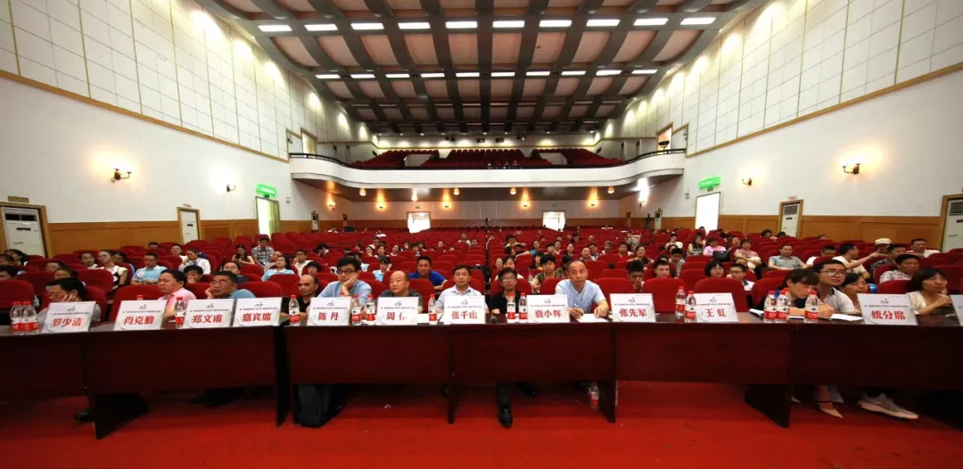 这场总决赛,邵阳5个席位,武冈抢占3个,全部来自展辉学校! 这场总决赛,邵阳5个席位,武冈抢占3个,全部来自展辉学校!