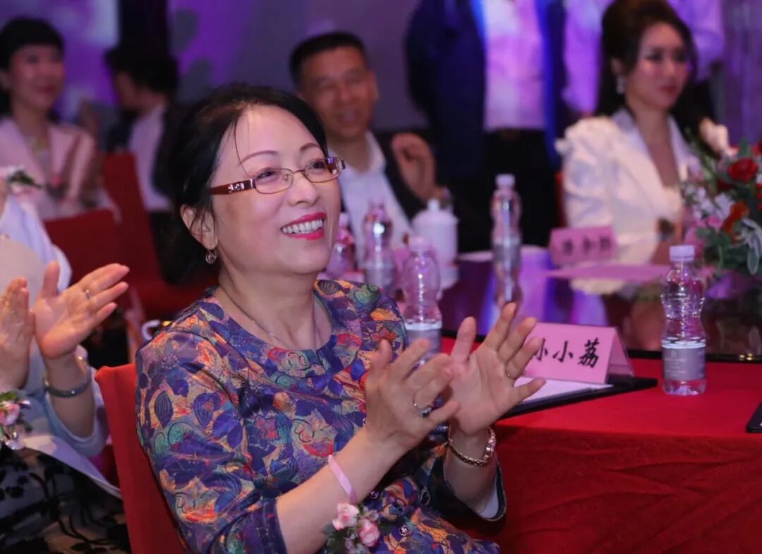合口味孙小荔从54元到10个亿大爱成就的大事业
