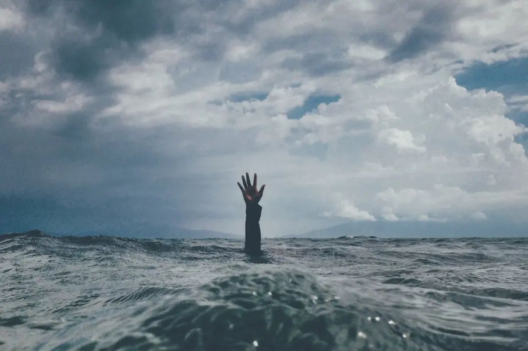 媽媽把女兒抗抑郁藥換成維生素：“生病”的不只是孩子