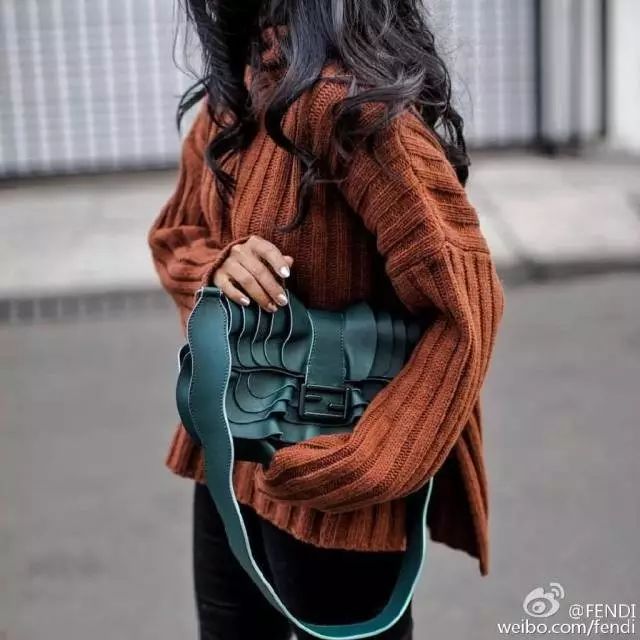 Fendi的新款把我美哭了,但不能就我一個哭!