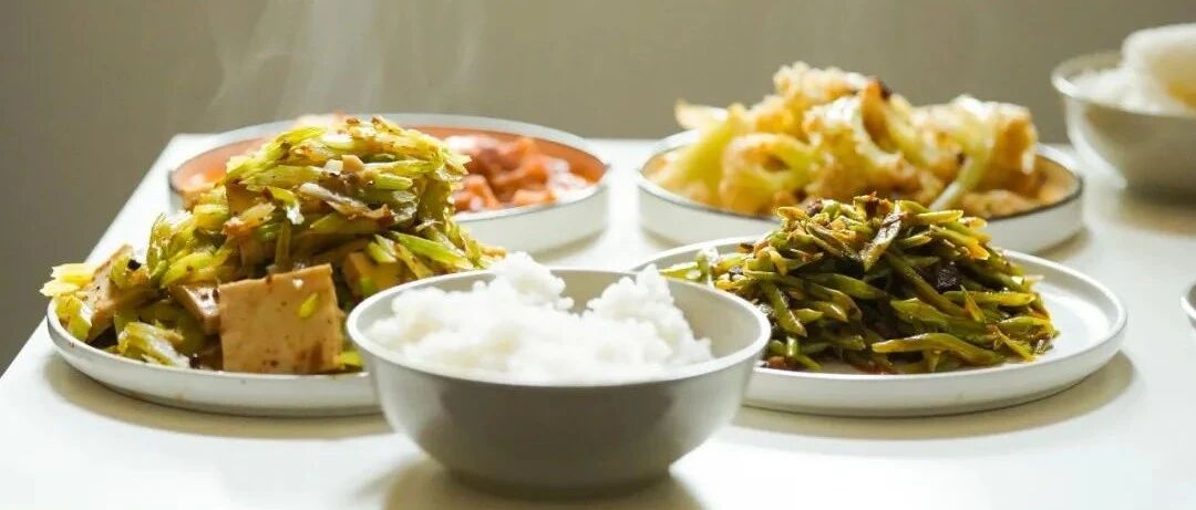 坐月子，一日三餐吃点啥？