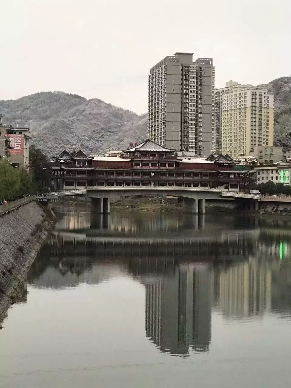 岚皋普降瑞雪,山城大地银装素裹,冬天真的来了