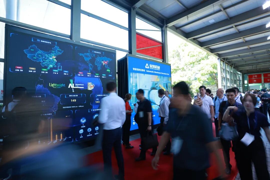 10w+曝光、强势刷屏！业精智能挤压整线