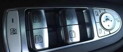 奔驰倒车后视镜下翻与记忆的设置方法